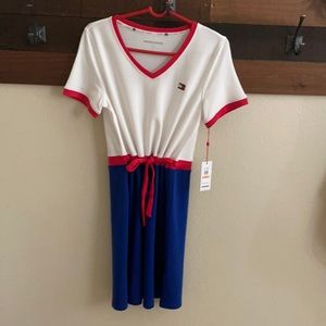 TOMMY HILFIGER SPORT DRAWSTRING T-SHIRT DRESS in WHITE and BLUE (2nd picture)